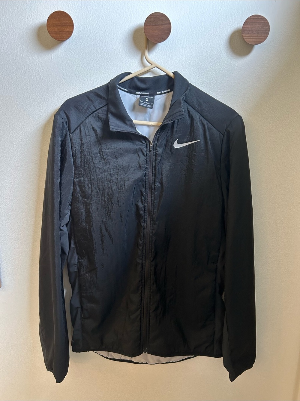 Nike Black Men's Running Jacket with Reflective Swoosh